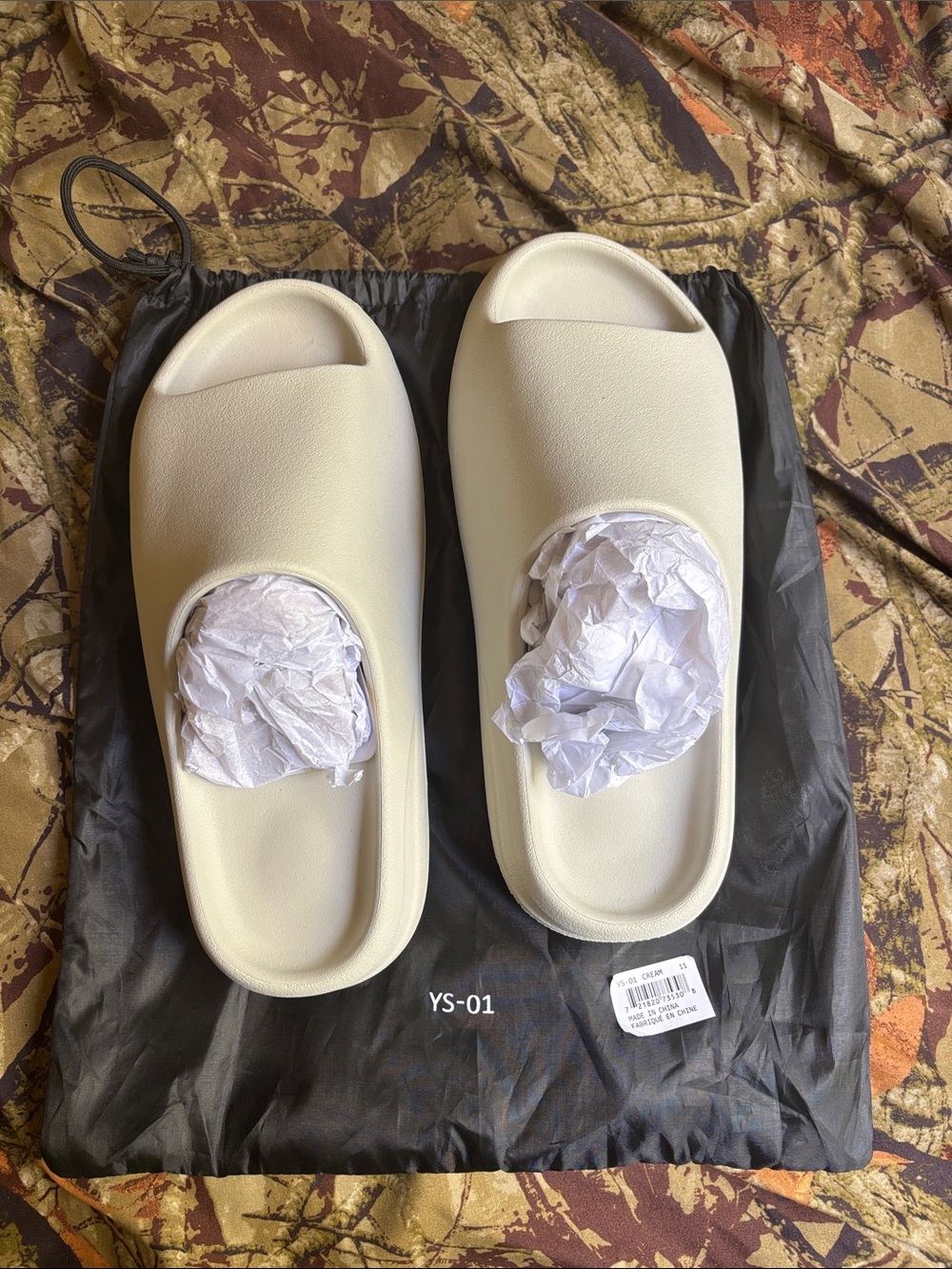 adidas Men’s Yeezy Slide in Cream Color